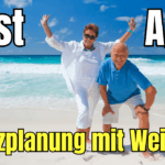 immobilien best ager - glückliches Paar im besten alter am Strand